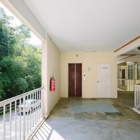 Ees Whale House - Homestay 3 Min Walk To Beach Бату-Ферринги Экстерьер фото